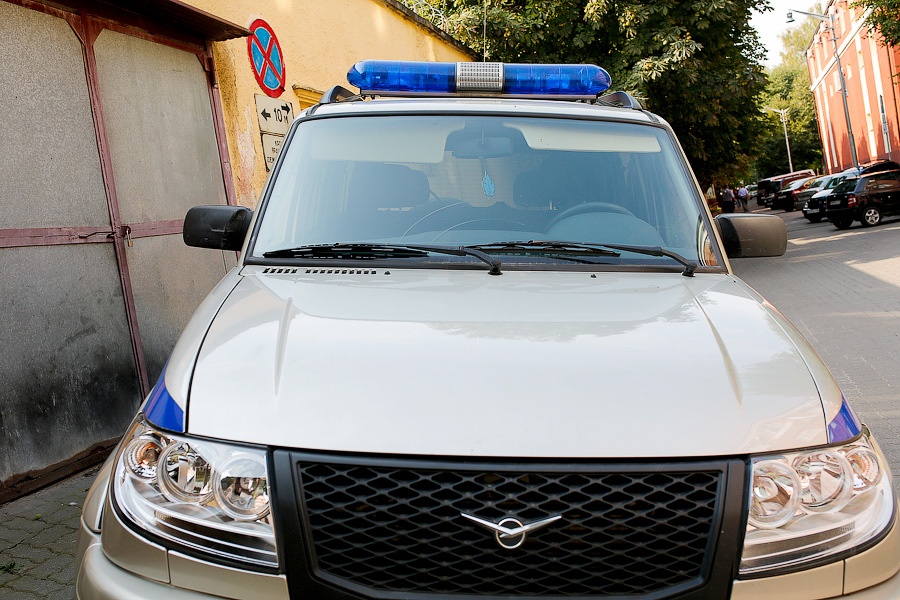 В Калининграде двое местных жителей обокрали соседа по коммунальной квартире 