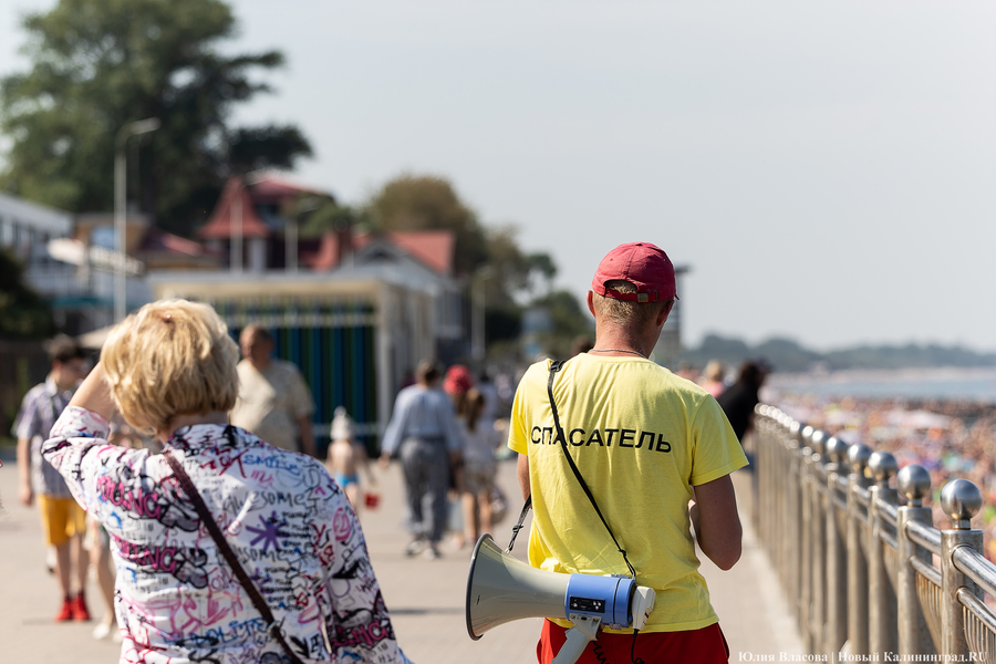 Опалённые солнцем: что происходит в Зеленоградске в рекордную жару (фото)