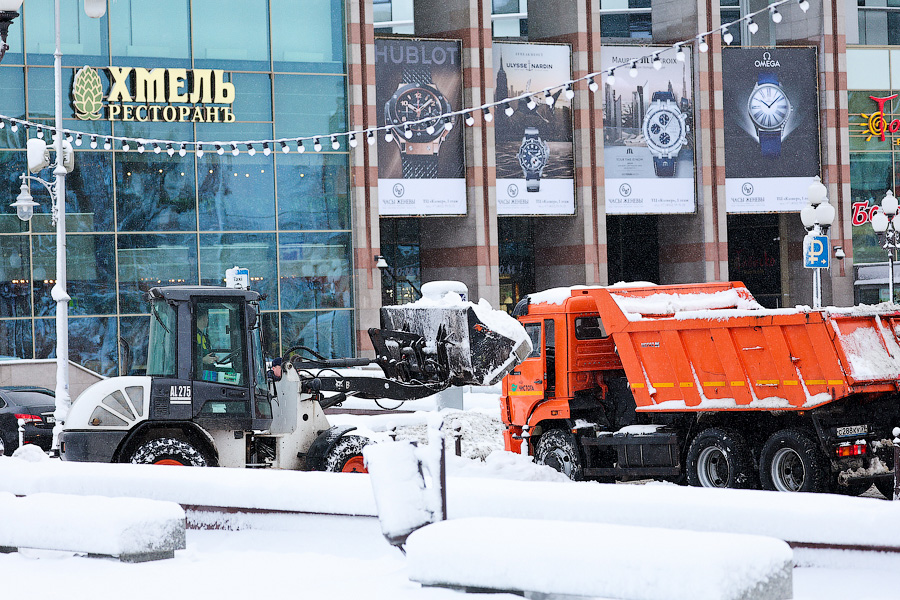 Хаос под белым покрывалом: как выглядит утонувший в снегу Калининград (фото)
