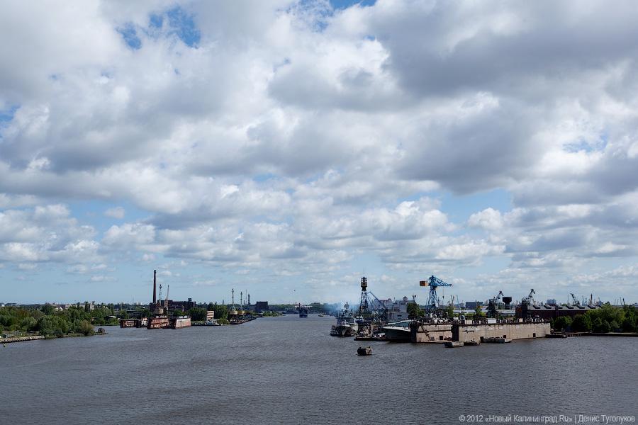 «Подарок ко Дню рождения»: фоторепортаж со спуска на воду БДК «Иван Грен»