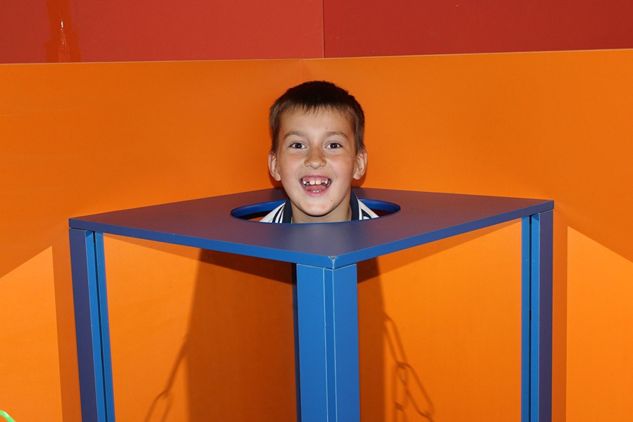 Что интересного ждет нас в мае в стране Эйнштейнии? 