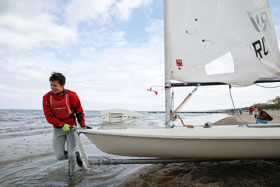 Паруса памяти: фоторепортаж с регаты, посвященной Дню Победы