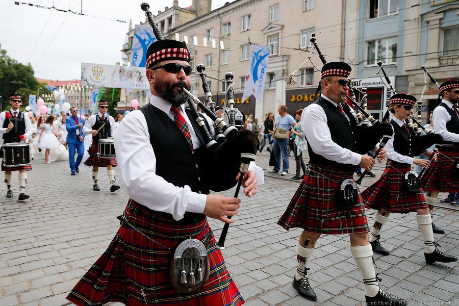 Все при параде: пешеходная зона Калининграда в День города (фото)