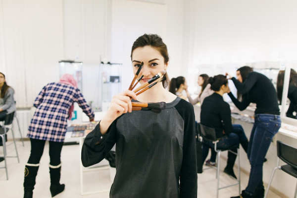 «Эколь»: экспресс-курсы в сфере красоты для подростков и не только