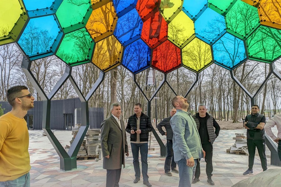 Власти Гурьевска уточнили сроки открытия Парка света