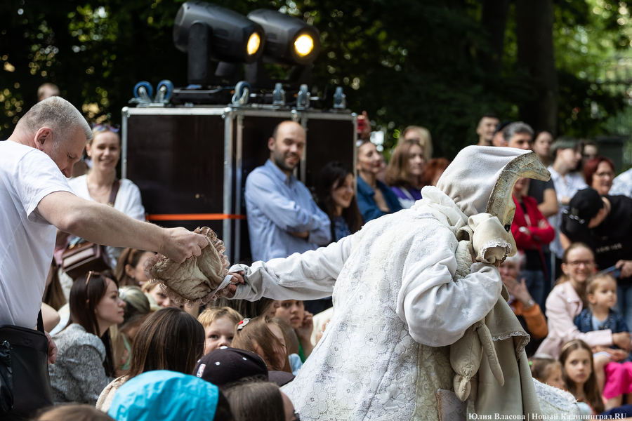 Не ложитесь на краю: как «Странствующие куклы господина Пэжо» убаюкали «Балтику» (фото)