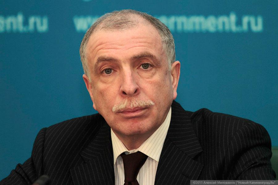 "Бог любит троицу": фоторепортаж "Нового Калининграда.Ru"