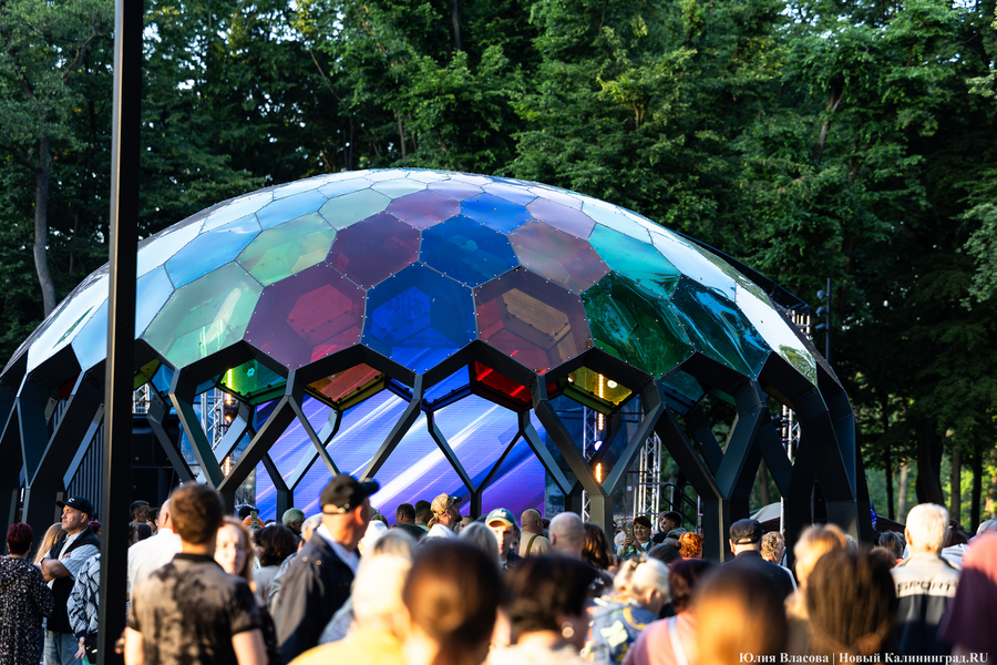 Яркая точка притяжения: как в Гурьевске открывали «Парк света» (фото)