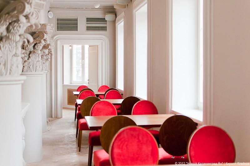 Легендарный ресторан «Универсал» подвергся жесткому лифтингу. Приживётся ли свежая концепция на старом имени?