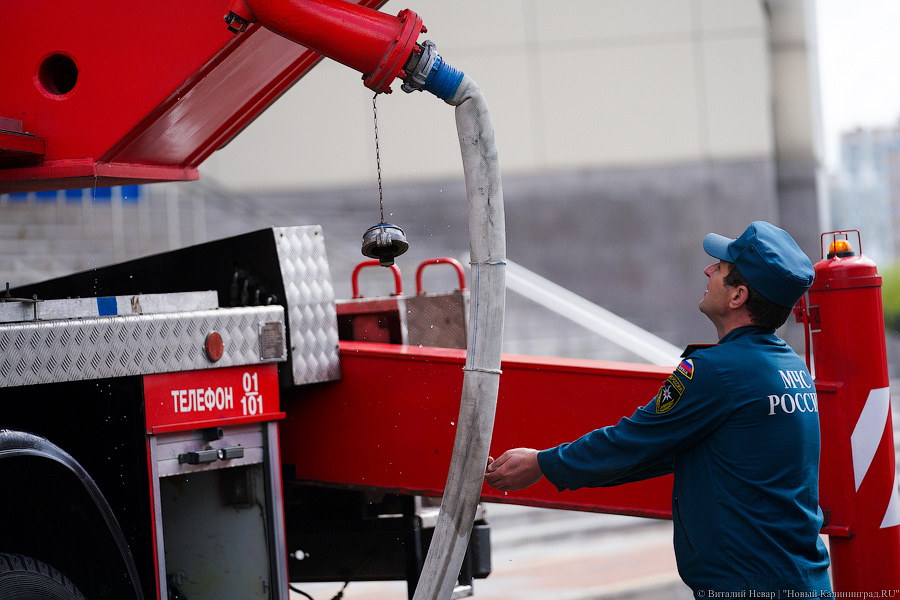 «Сложная архитектура»: как пожарные тренируются перед ЧМ-2022 по волейболу (фото)