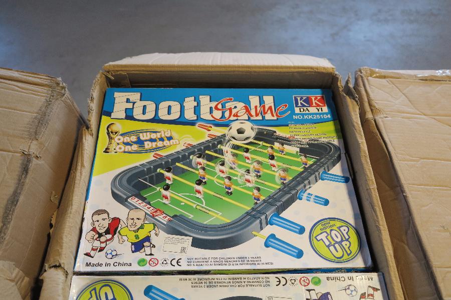 В Балтийске таможенники задержали контрафактные настольные игры с символикой ЧМ-2018