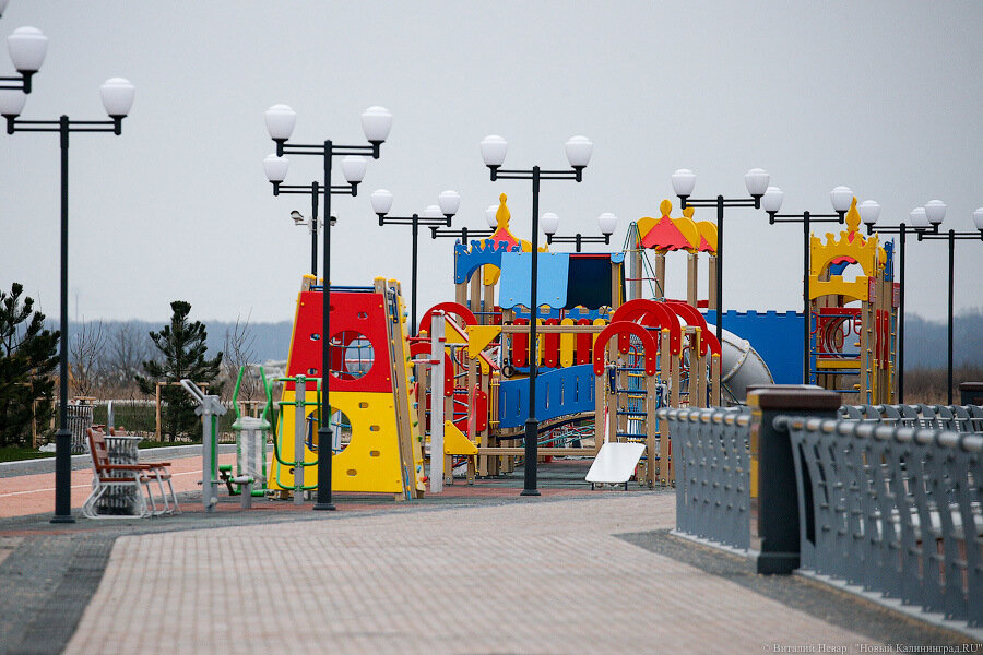 Власти Калининграда сократили расходы на содержание детских площадок в 2019 году