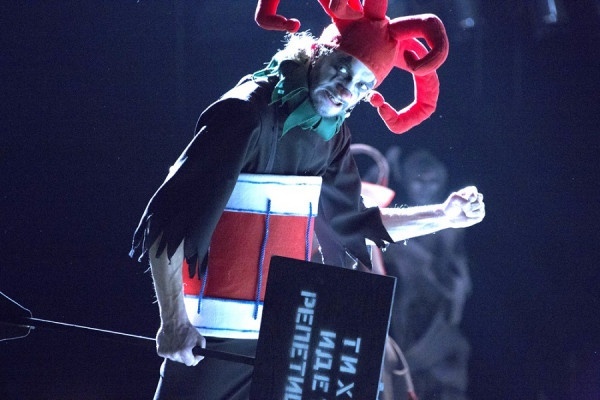 Калининградцам впервые покажут два самых нашумевших спектакля Сибири