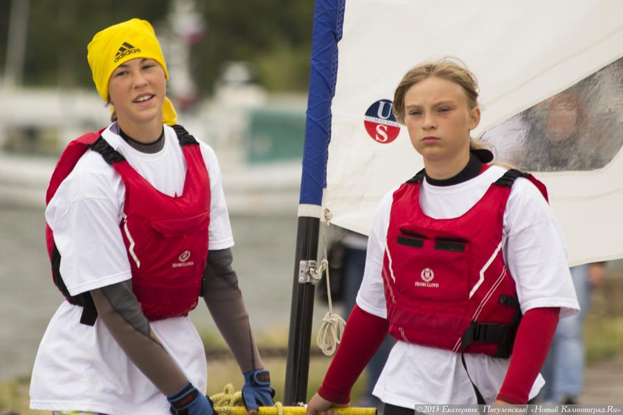 Дотянуться до звезд: фоторепортаж с парусной регаты «Кубок космонавта Леонова»