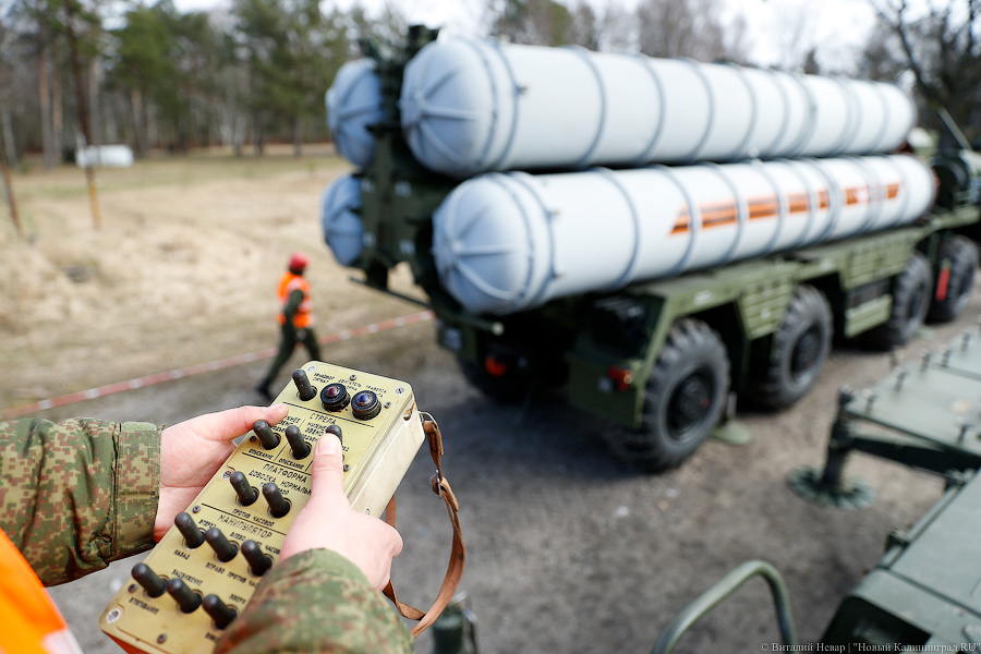 На страже: С-400 отразил атаку вероятного противника
