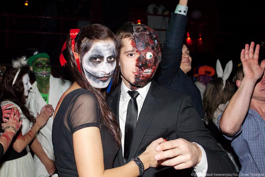 «Живее всех святых»: фоторепортаж с Хэллоуина на «Вагонке»