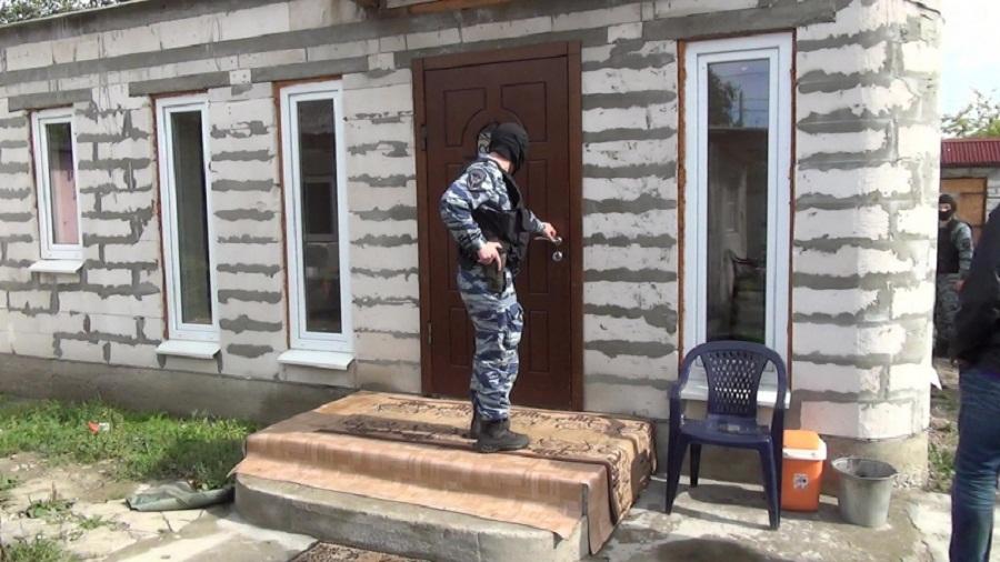 «С дозами в трусах»: под Гурьевском полиция накрыла банду женщин-наркодилеров