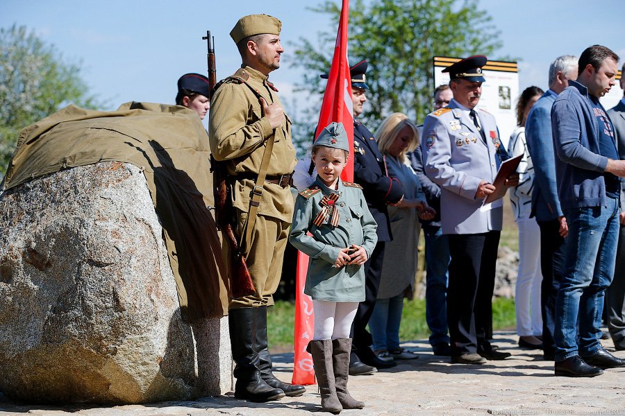 Своими силами: под Калининградом открыли мемориал воинам-мотоциклистам (фото)