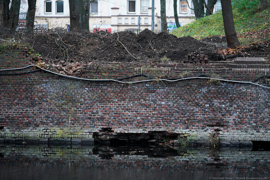 «Не можем делать один в один»: как реставрируют эскарповую стену Фридландских ворот