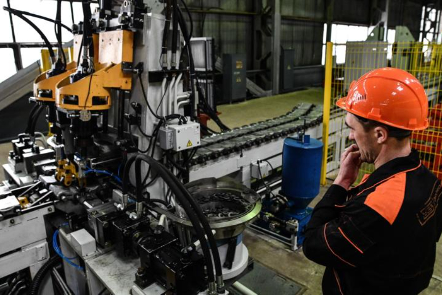 Алиханов: к 2030 году Россия должна войти в топ-25 стран по роботизации