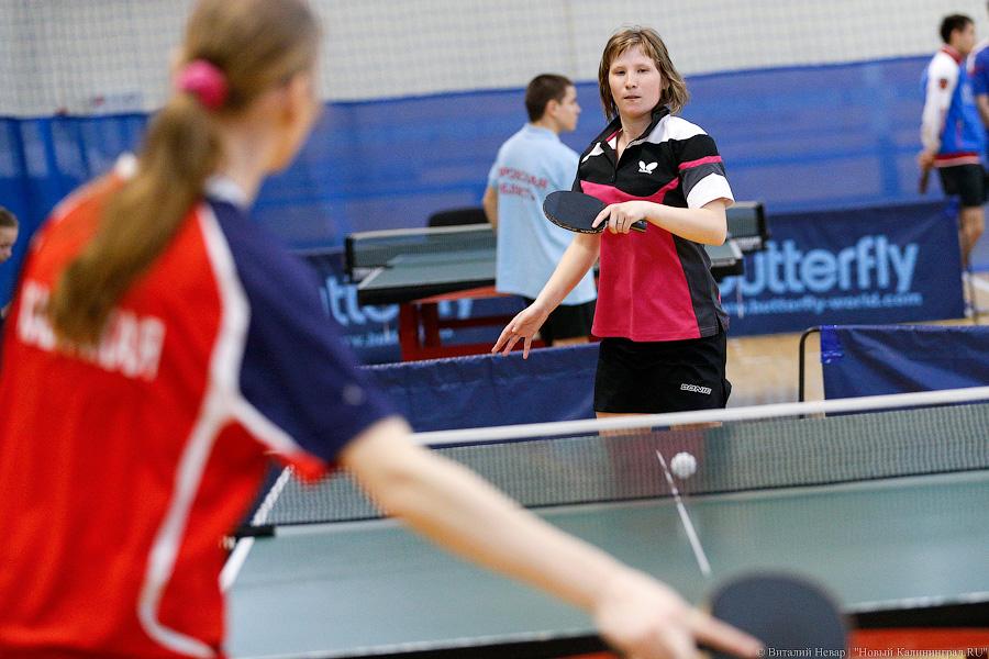 Ракетки и сетка: в Калининграде проходит чемпионат по настольному теннису