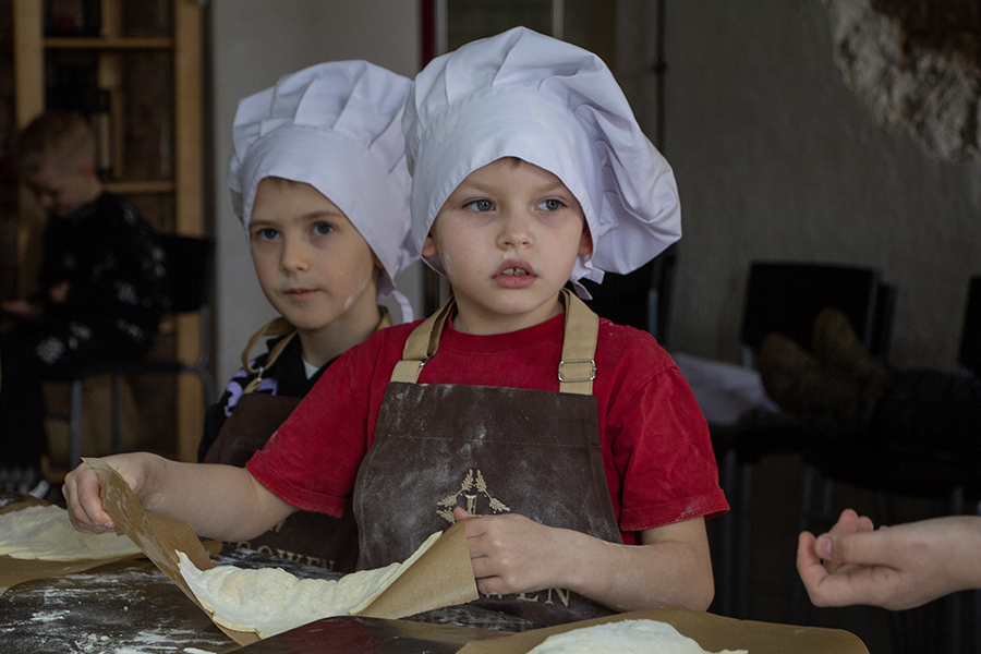 Пиццеёж и азот для мороженого: как в усадьбе Луговен учили детей кулинарии (фото)