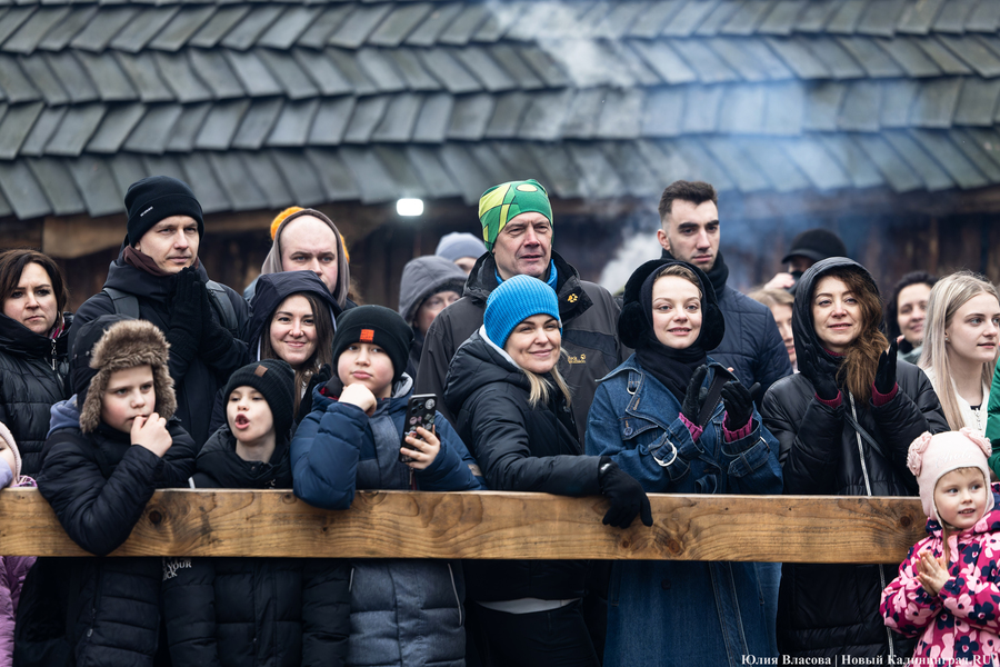 Блины, пляски и огонь: как отпраздновали Масленицу в поселении викингов «Кауп»