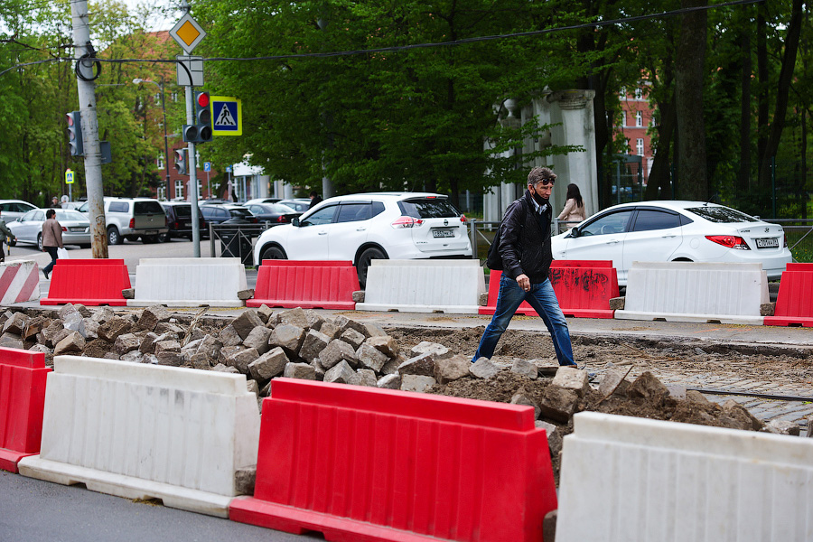 Ради трамвая придется потерпеть: что происходит на пр. Мира из-за перекладки рельсов (фото)