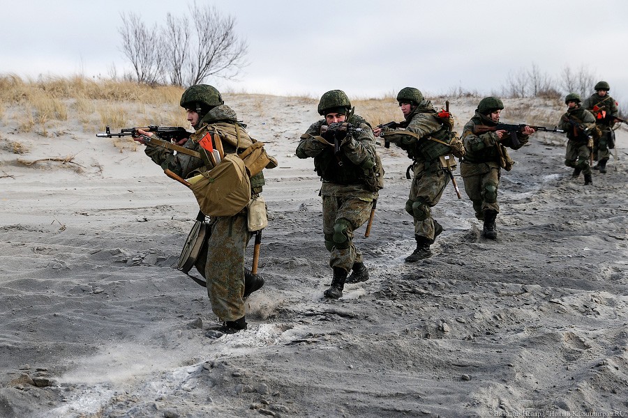 Горыныч и центнер тротила: саперы Балтфлота провели взрывные учения (фото)