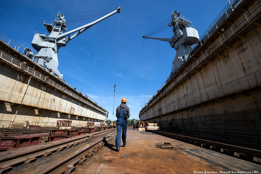 Флагман ВМФ России: в Калининграде спустили на воду большой десантный корабль (фото)