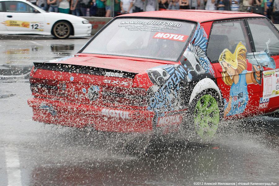 «Скользящие»: фоторепортаж с дрифт-шоу