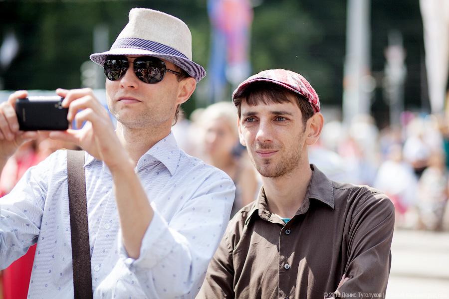 Джаз для вас: фоторепортаж с «Джаз-фонтана» у драмтеатра