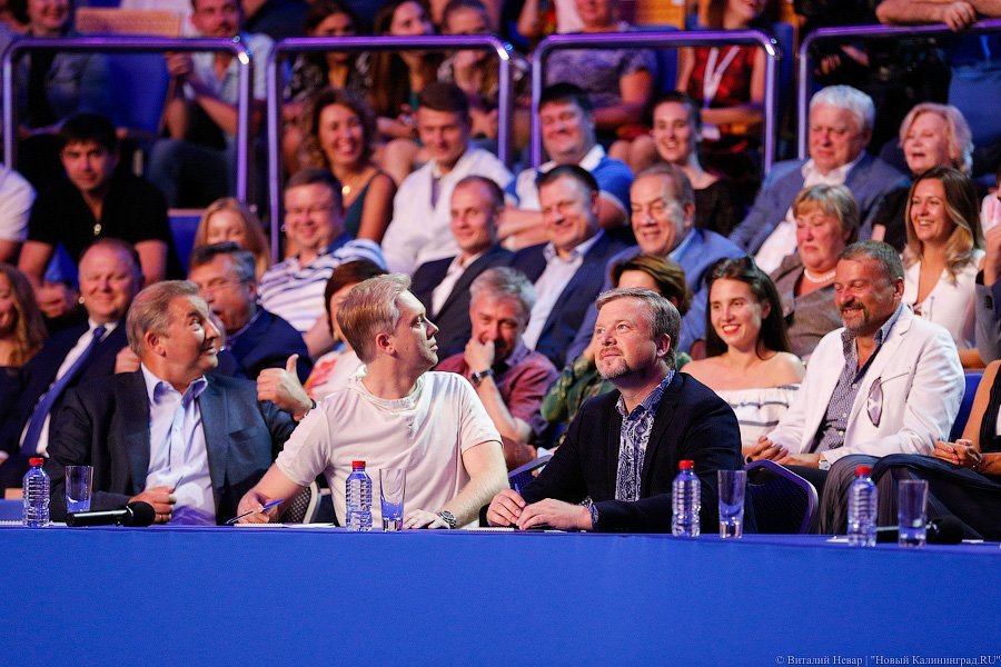 Снова в этом зале: как прошел «Голосящий КиВиН» в Светлогорске (фото)