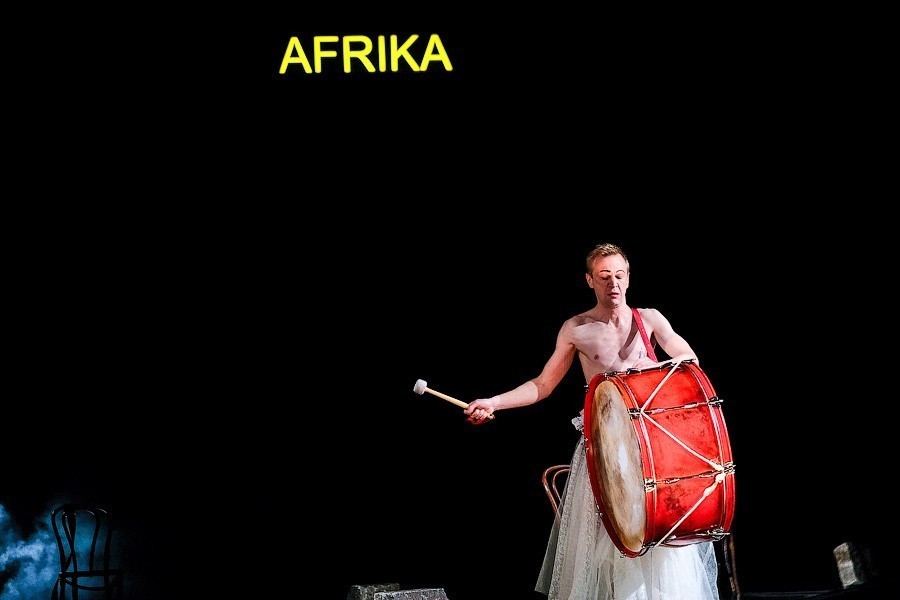 Живых больше нет: «Балтийские сезоны» завершились антивоенным спектаклем (фото)