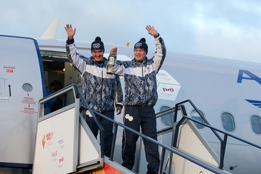 «Огоньку не найдется?»: Светлогорск встретил олимпийскую эстафету