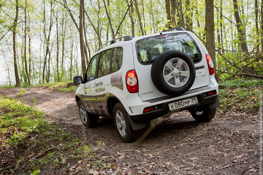 Покоритель бездорожья: тест-драйв обновленного внедорожника Chevrolet NIVA