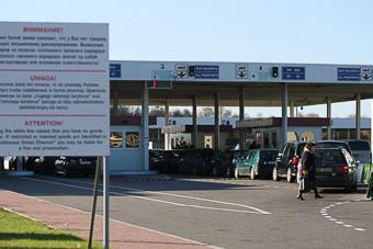 Польские СМИ: за неделю количество авто на границе с Россией выросло на 10%