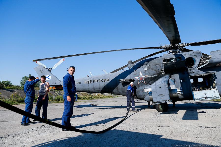 Бомбы в небе: совместные сборы морской авиации (фото)