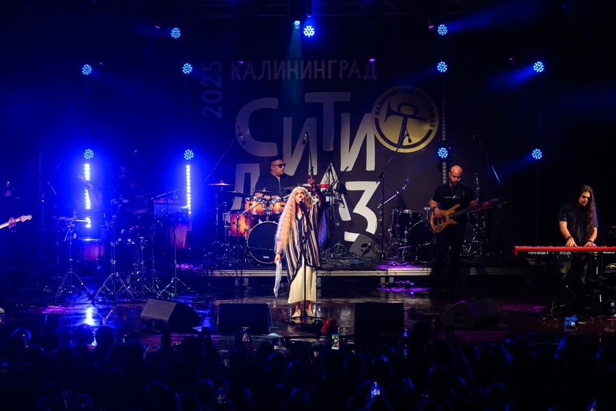 Дождь, зонты и музыка: как прошёл завершающий день «Калининград Сити Джаза»