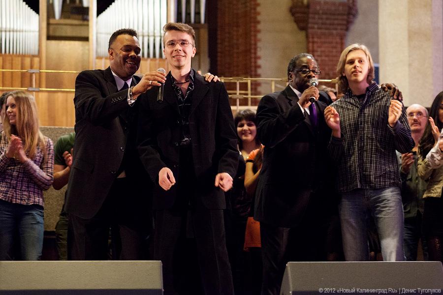 «Из Соединенных Штатов с любовью»: фоторепортаж с концерта «The Brotherhood Singers»