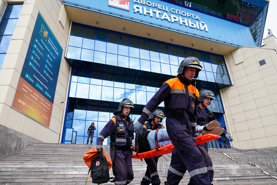 «Сложная архитектура»: как пожарные тренируются перед ЧМ-2022 по волейболу (фото)