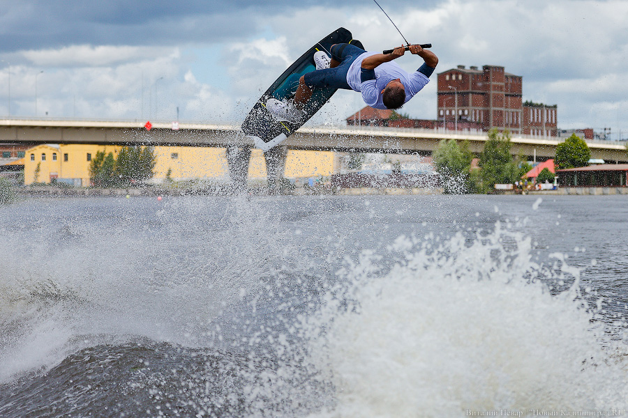 Фронтролл на Преголе: в Калининграде проходит первенство России по вейкбордингу (фото)