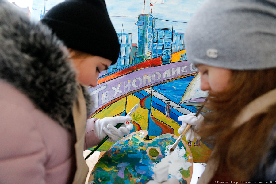 Алиханов и «капсула времени»: в Гусеве прошла жизнерадостная «закладка»