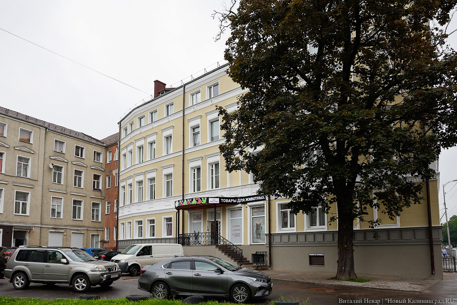 По пути к Кройц-аптеке: на пересечении Фрунзе и Ярославской отремонтировали здание XIX века (фото)