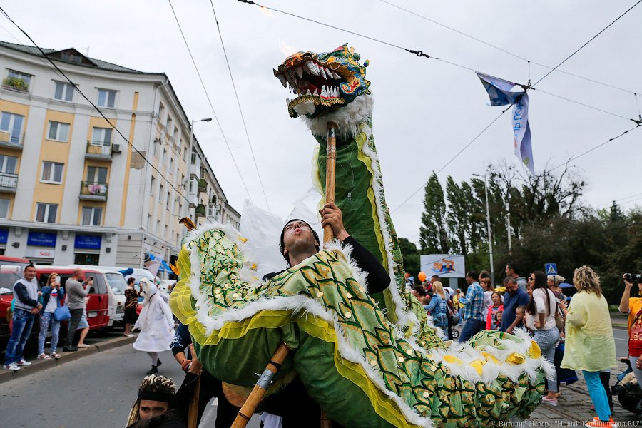 Все при параде: пешеходная зона Калининграда в День города (фото)