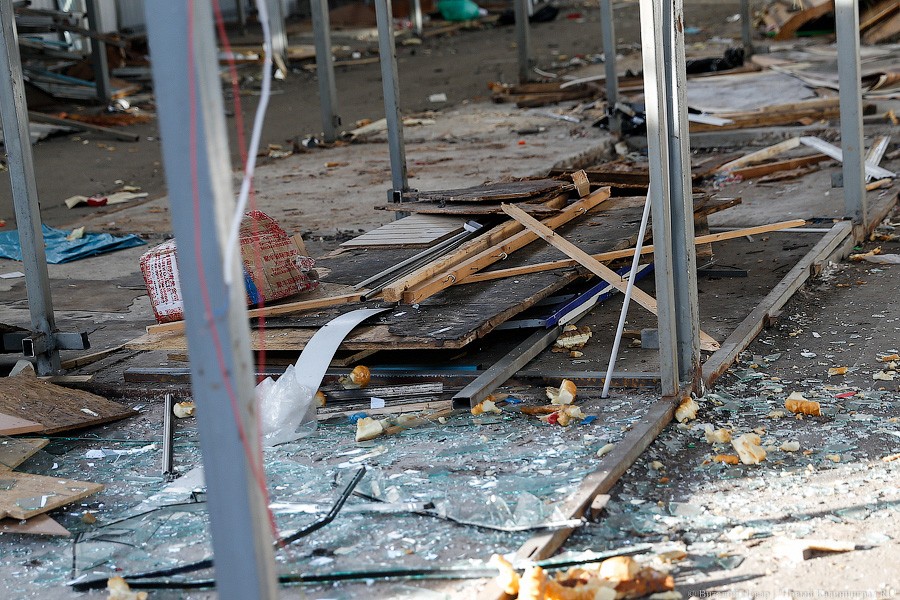 Последние могикане: как сносят промтоварные ряды Центрального рынка (фото)