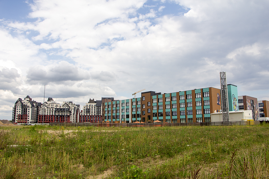 Власти рассказали о транспортной и пешеходной доступности школы на Благовещенской (фото)