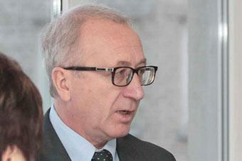 Вольф: фармацевтические компании саботируют программу поставок льготных лекарств