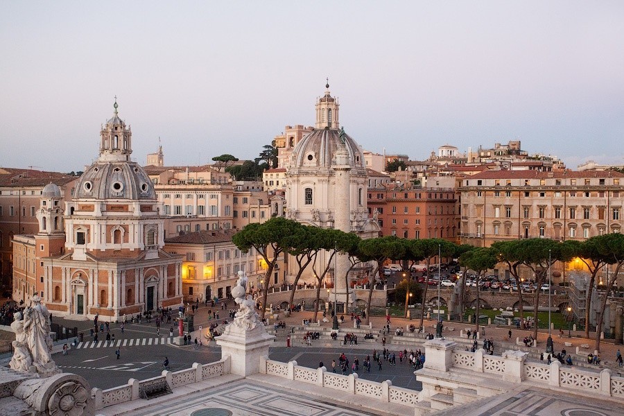 Лоукостер Wizz Air временно отменяет авиарейсы в Италию из Польши и Литвы