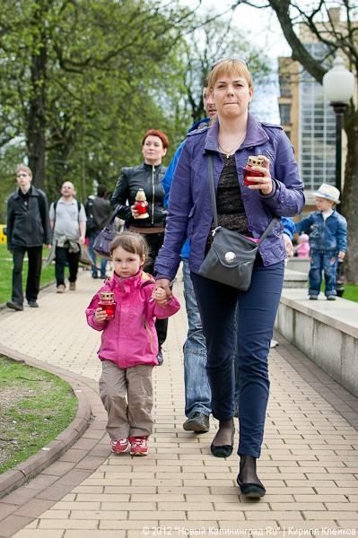 «100 лампадок в память о маленьком Сереже»: фоторепортаж